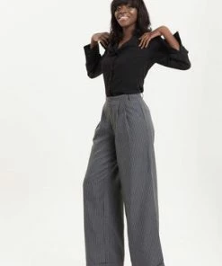 Voodoo Vixen Madeline 40s Black Blouse 10 Voodoo Vixen Madeline 40s Black Blouse -ROCKABILLY TOPS Shop Madeline 40s Black Blouse Voodoo Vixen 4 300x