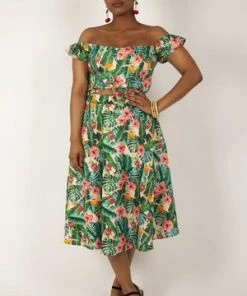 Voodoo Vixen Valentina Floral Tropical Print Cropped Top -ROCKABILLY TOPS Shop Valentina Floral Tropical Print Cropped Top Voodoo Vixen 3 300x