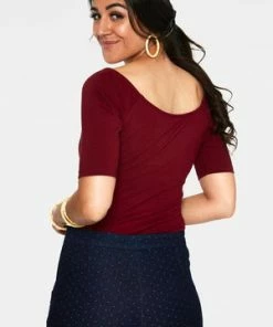 Voodoo Vixen Anika Tie Front Pullover Top -ROCKABILLY TOPS Shop anika burgandy tie front pullover top tpa 2461 05.1069 300x