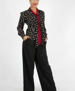 Voodoo Vixen Arya Fox Print Shirt -ROCKABILLY TOPS Shop arya fox print shirt voodoo vixen 3 300x