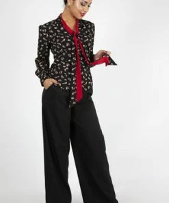 Voodoo Vixen Arya Fox Print Shirt -ROCKABILLY TOPS Shop arya fox print shirt voodoo vixen 4 300x