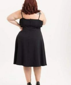 Voodoo Vixen Bee Black Flared Dress Plus Size 6 Voodoo Vixen Bee Black Flared Dress Plus Size -ROCKABILLY TOPS Shop bee black flared dress plus size voodoo vixen 2 300x