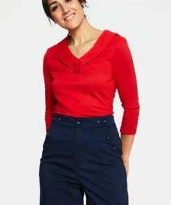 Voodoo Vixen Caniya Retro V-Neck Top -ROCKABILLY TOPS Shop caniya retro red v neck top tpa 2451 01.1059 300x