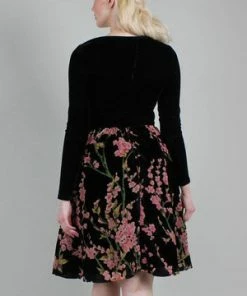 Voodoo Vixen Cheryl Velvet Dress With Chiffon Rose Flocking 7 Voodoo Vixen Cheryl Velvet Dress With Chiffon Rose Flocking -ROCKABILLY TOPS Shop cheryl velvet dress with chiffon rose flocking voodoo vixen 2 300x