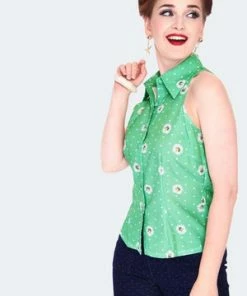 Voodoo Vixen Daisy And Polka Dot Sleeveless Blouse 9 Voodoo Vixen Daisy And Polka Dot Sleeveless Blouse -ROCKABILLY TOPS Shop daisy and polka dot sleeveless blouse tpa 2546 02.1419 300x