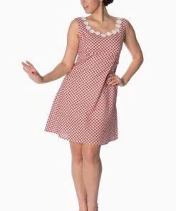 Banned Ditsy Daisy 60s Dress 9 Banned Ditsy Daisy 60s Dress -ROCKABILLY TOPS Shop ditsy daisy 60s dress banned 3 300x