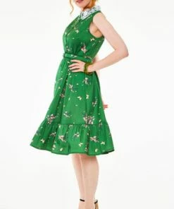 Voodoo Vixen Pinny Pine Button Down Dress With Lace Collar -ROCKABILLY TOPS Shop dra 9304 bi 01 300x