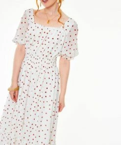 Voodoo Vixen Rosita Strawberry Print Sleeved Dress 10 Voodoo Vixen Rosita Strawberry Print Sleeved Dress -ROCKABILLY TOPS Shop dra 9319 bi 02 300x