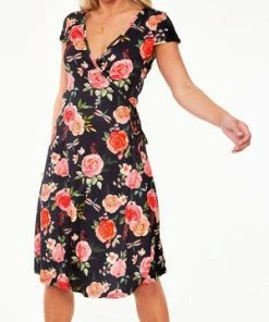 Voodoo Vixen Rosabeth Gypsy Tea Rose Flutter Collar Wrap Dress 10 Voodoo Vixen Rosabeth Gypsy Tea Rose Flutter Collar Wrap Dress -ROCKABILLY TOPS Shop dra 9326 bi 7818 300x