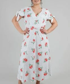 Voodoo Vixen Lilian V-neck Dress 15 Voodoo Vixen Lilian V-neck Dress -ROCKABILLY TOPS Shop lilian v neck dress voodoo vixen 5 300x