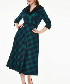 Voodoo Vixen Lola Tartan Dress - Removable Fur Collar