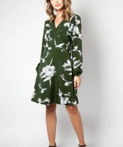 Voodoo Vixen Molly Floral Wrap Dress 9 Voodoo Vixen Molly Floral Wrap Dress -ROCKABILLY TOPS Shop molly floral wrap dress voodoo vixen 3 300x