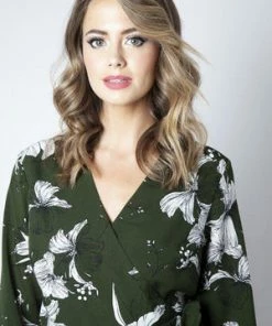 Voodoo Vixen Molly Floral Wrap Dress 10 Voodoo Vixen Molly Floral Wrap Dress -ROCKABILLY TOPS Shop molly floral wrap dress voodoo vixen 4 300x