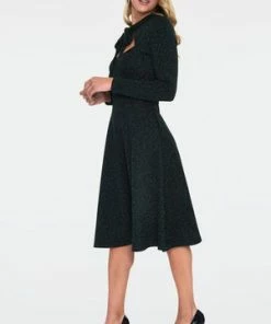 Voodoo Vixen Starlynn Snowflake Knit Neck Tie Dress 15 Voodoo Vixen Starlynn Snowflake Knit Neck Tie Dress -ROCKABILLY TOPS Shop starlynn green snowflake knit neck tie dress dra 9216 03.924 300x