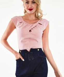 Voodoo Vixen Kaiya Keyhole Twist Knit Pullover Top